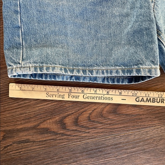 Zara Classic Blue Denim Shorts - Picture 5 of 6